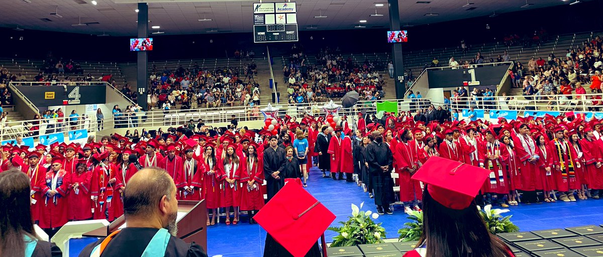 DirectoraMMR's tweet photo. Congratulations @WBTravisECHS Class of 2025❣️You did it! @Secondary_AISD @AustinISD https://t.co/3U6mTZt52G
