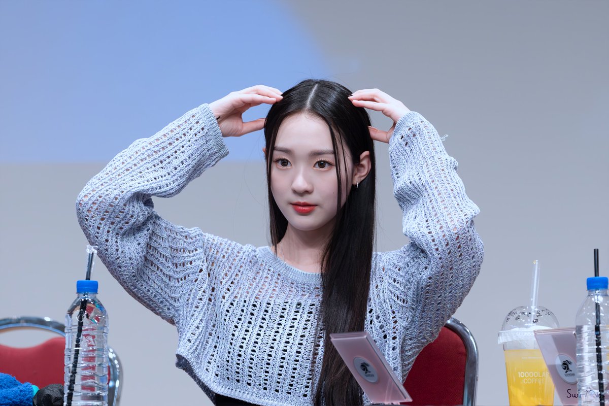dailytriples's tweet image. ˚｡⋆ soomin

c. @SwimMINg_1003