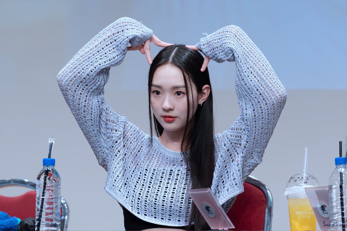 dailytriples's tweet image. ˚｡⋆ soomin

c. @SwimMINg_1003