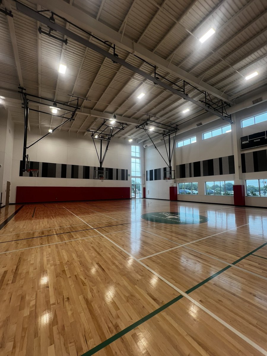 Did you miss workouts today? You can now get a FREE membership at the Diamond Hill Community Center Rec! They’re open from 6am-8pm! No excuses to not get a workout in. 

All you need to do is go up to the Rec and see Mr. Hannah with a legal guardian to sign you up! #GoEagles🦅