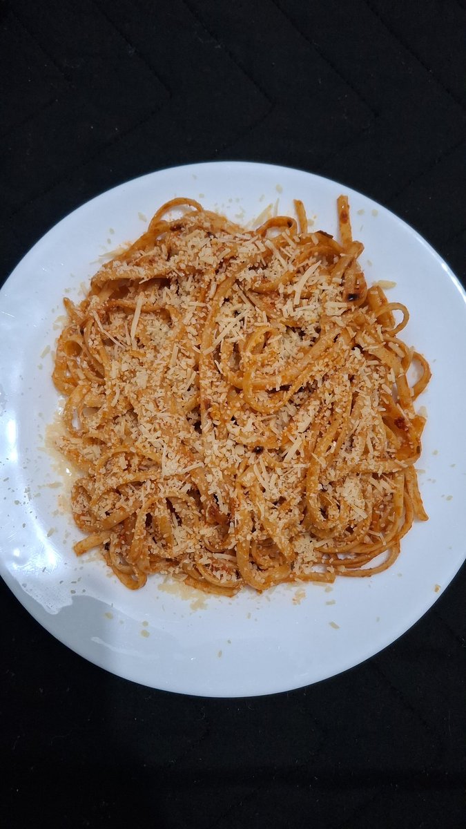 Macarrão com ou sem parmesão?! 🍜
