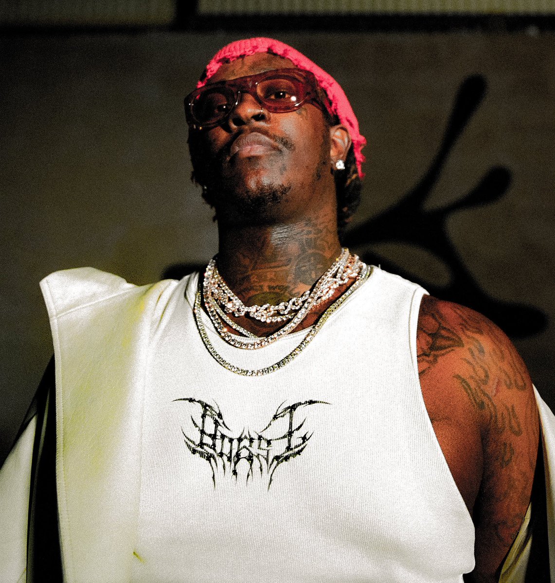 Kurrco's tweet photo. People have started to receive real spiders from Young Thug AKA King Spider 😳🕷️

"Take care of me until we reach UY SCUTI"