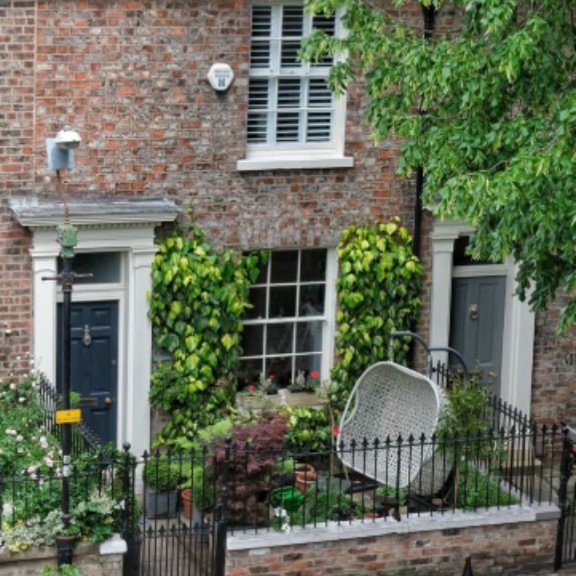 I love these little houses!
Used to pass it, with dog to the playing field #York