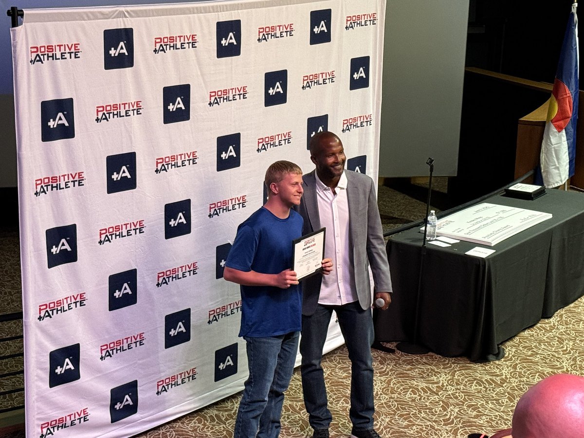 Champ Bailey is in town honoring the Positive Athlete award winners. He’s been a solid ambassador for high school athletes nation wide and especially here in Colorado. #copreps
