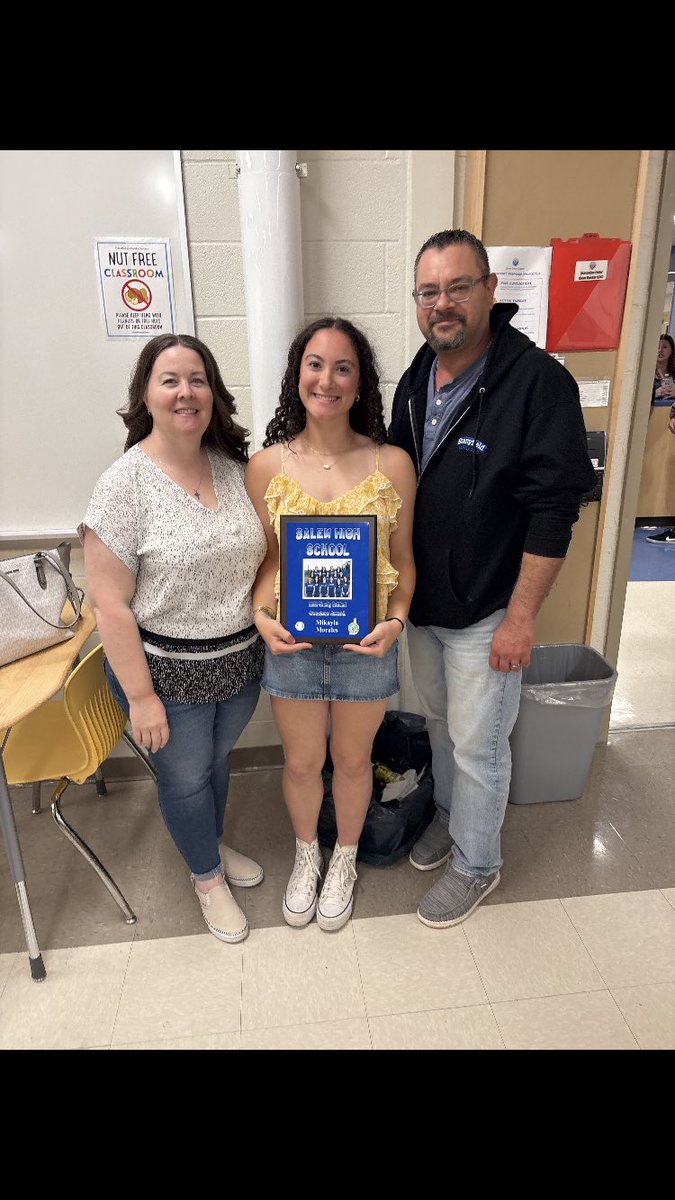 Congratulations to Mikayla Morales for being honored with the 2025 Coaches Award for Salem High School!!