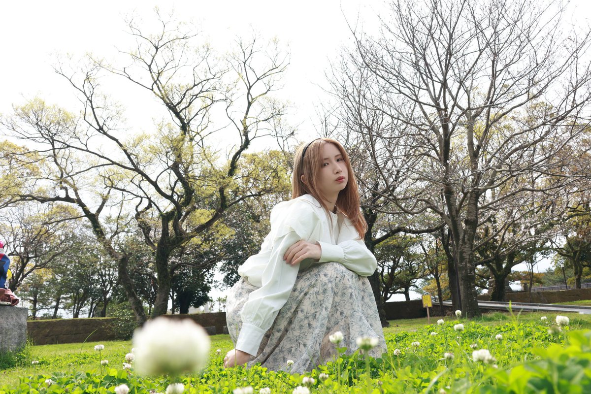 nowb48436081's tweet photo. 前村優衣さん2025年3月末個撮③
model:前村優衣さん(@_______zzzy)
この時は桜には少し早く、代わりにシロツメクサと。
#前村優衣
#マエムラユイ #ハンドメイド作家 #オリジナルブランド #diFFi #アクセサリー #ポートレート #一眼レフ #canon #撮影会 #モデル #被写体 https://t.co/yHb0oaVxJD