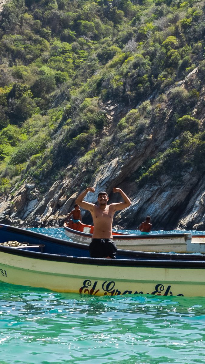 PapiChestel's tweet image. Ahora todo es moto y playa 🏖️ 🏍️