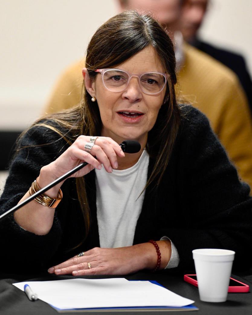 Hoy tuvimos un precioso encuentro de todas las autoridades del Sistema Nacional de Educación en el MEC… 
artísticas del Sodre, Policial y Militar, Cfe, Utec, Privadas, Udelar, Inau, Inefop y Anep. Pensando en los desafios en clave país y de grandes acuerdos