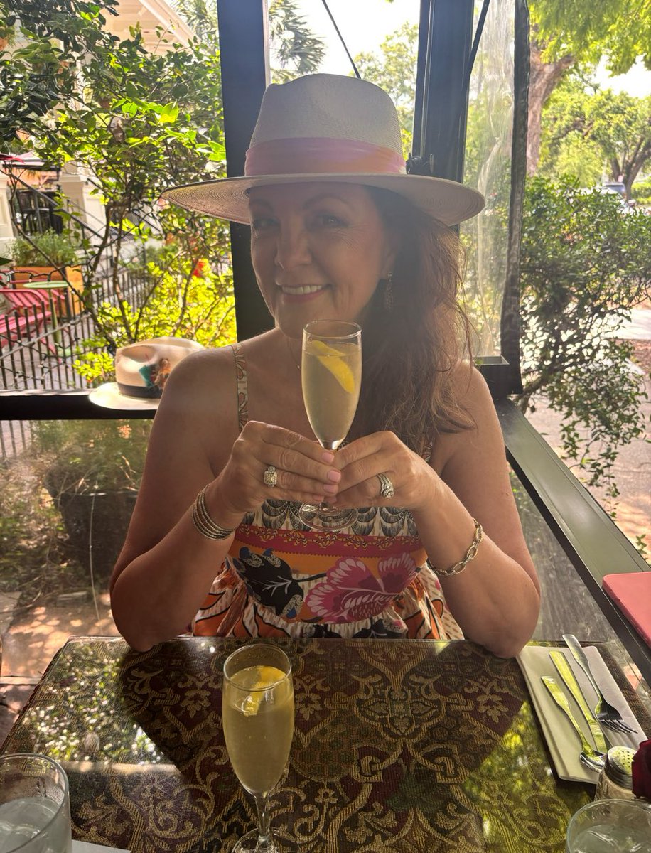 Wonderful day with “My Luv, E”, delicious brunch at Cafe Degas, gorgeous weather, walking &amp; shopping in The French Quarter!
💛⚜️🖤