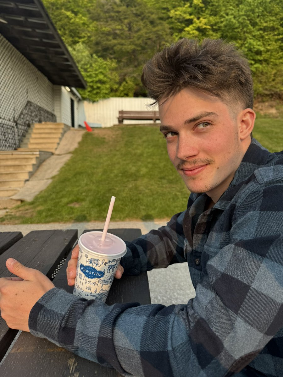 Alexandra Austin tweet media