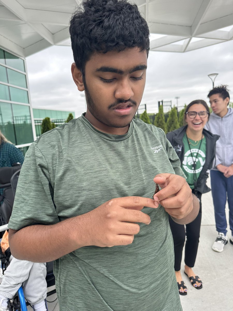 Ms.Hewitt tweet media