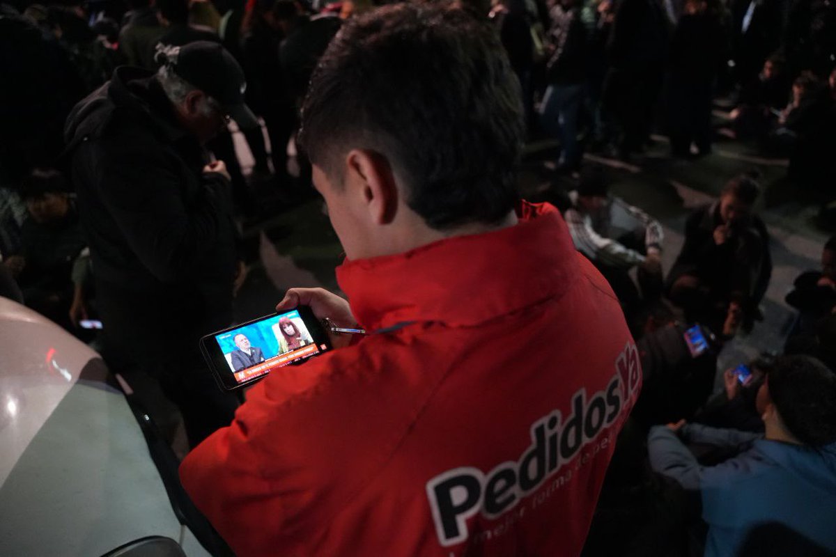 Tener la capacidad de representar.

La foto es de Federico Martín.