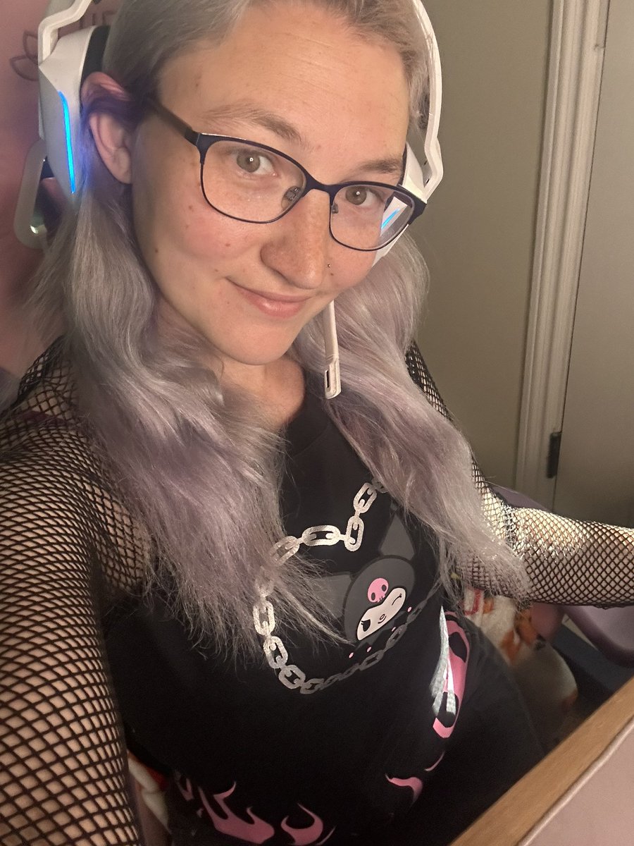 Photo_Qween15's tweet photo. Live on Twitch 😜 https://t.co/nqb5PIJLak