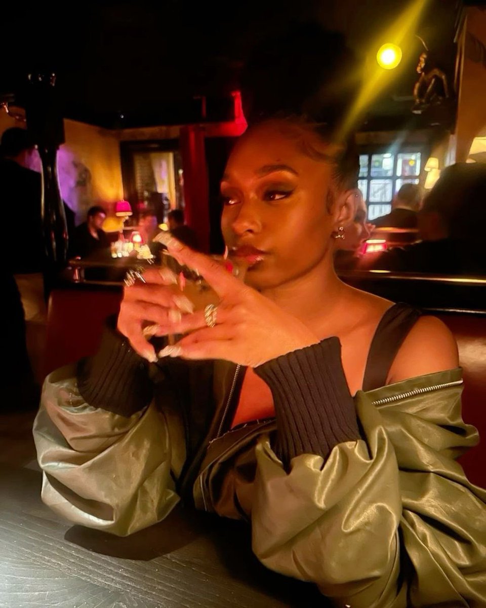 Kymora tweet media
