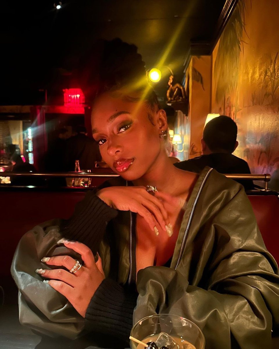 Kymora tweet media