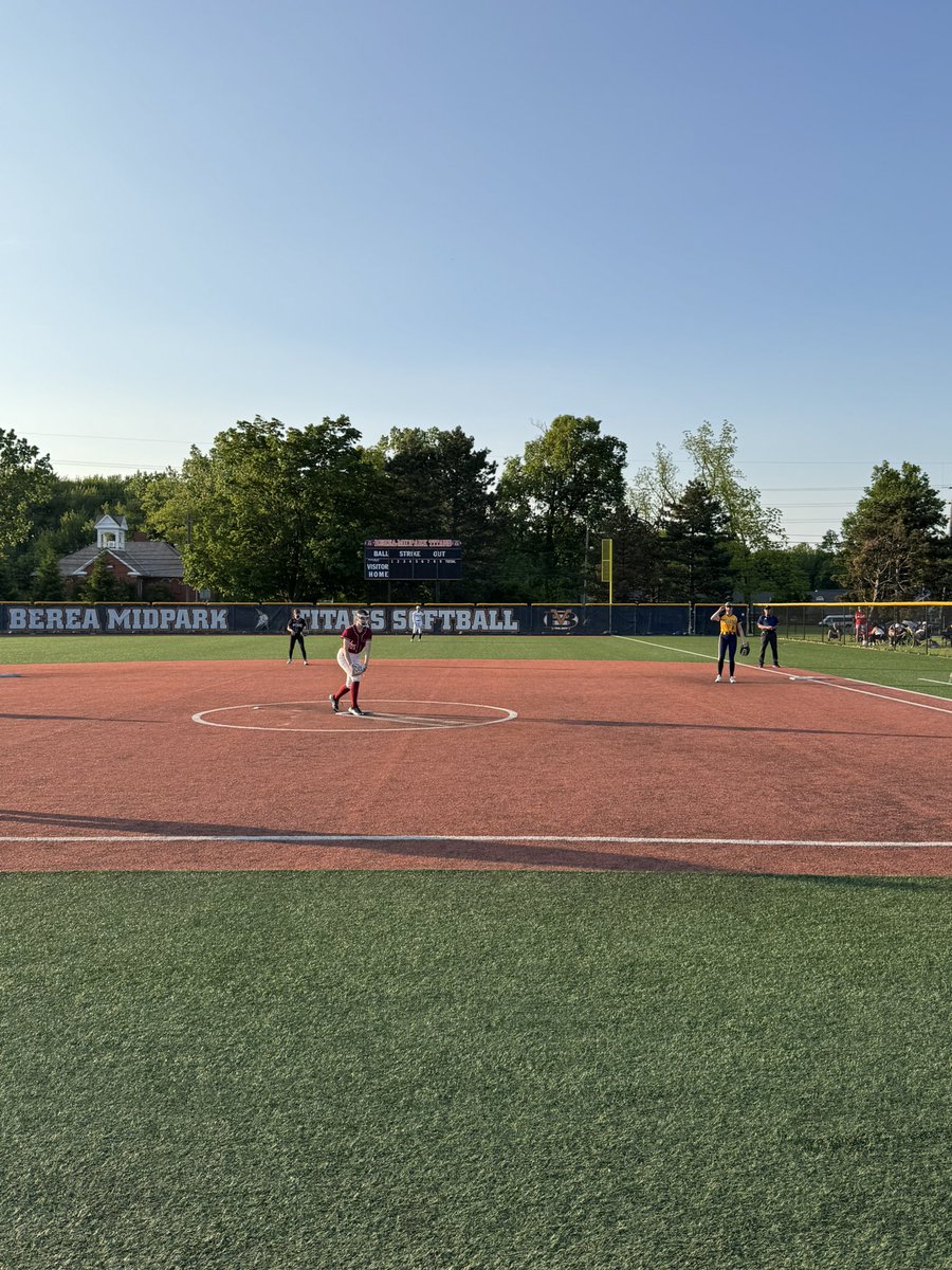 CoachHammondRR's tweet photo. Team Red wins the @ccscaohio All-Star Game 5-3! Reagan Kane goes 1-3 with an RBI double and pitches innings 6 and 7 allowing 1 hit while striking out 2 to earn the save! @reagan_kane21 @RRfastpitch https://t.co/NJ7VXUK79k