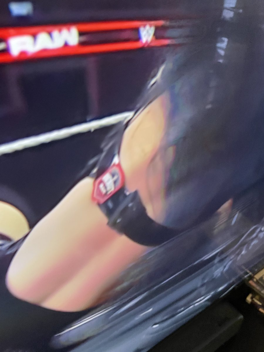Moon3PO's tweet photo. There’s the debut patch for Stephanie Vaquer! Going to be a huge chase! #WWERAW #RawOnNetflix https://t.co/0MVEUA19Rt