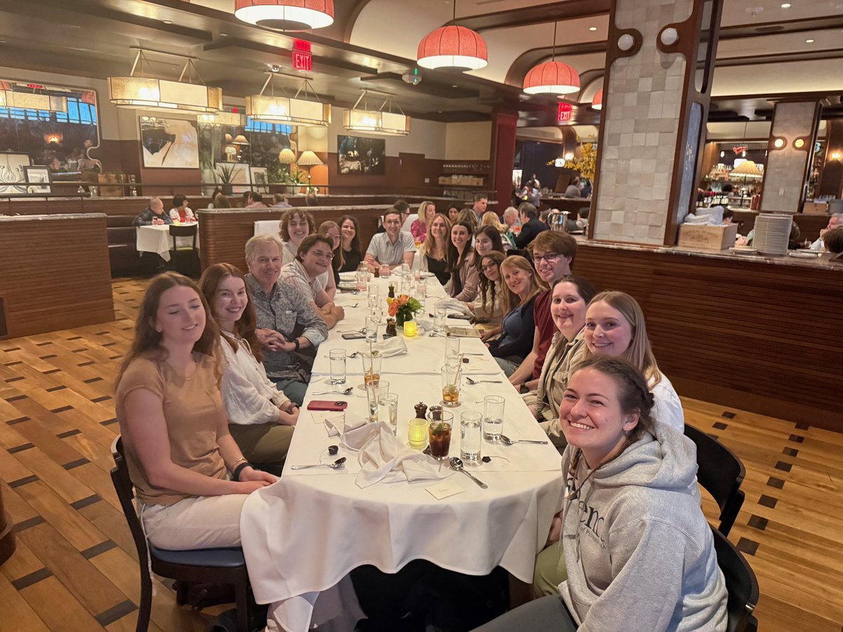 YoungPearseLab's tweet image. Thrilled to celebrate our incredible undergrad Ellie Grogan, who was awarded the Harvard Hoopes Prize for her exceptional senior thesis! 🏆📖 We’re so proud of her hard work and insight, and a great time taking her out to dinner to celebrate! 🎉🍽️