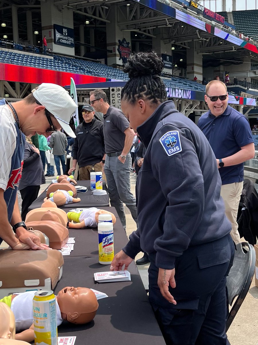 June 1 - June 7 is National CPR Awareness Month. Sunday was a great collaboration between Cleveland EMS and Cleveland Clinic Team headed by Tom Beers. Thank you, Cleveland Guardians, for hosting!