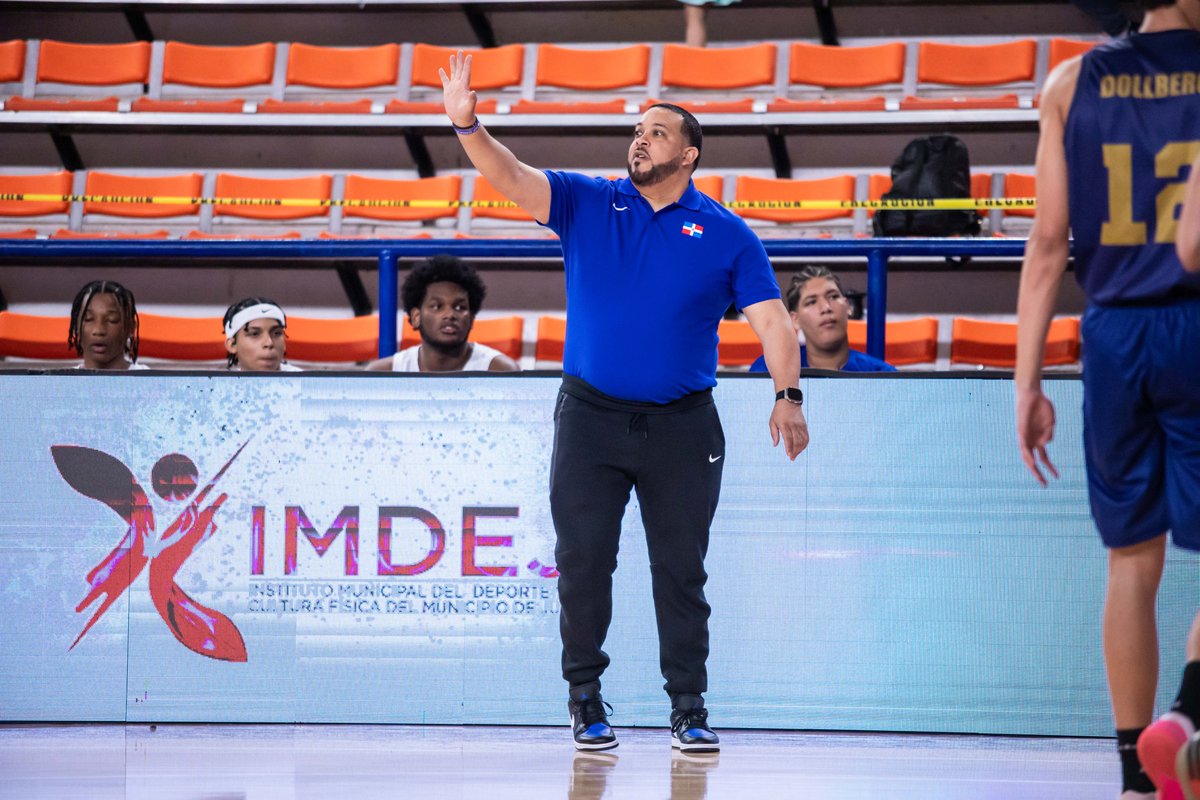 FedombalRD's tweet photo. Medio Tiempo | República Dominicana 43 - 49 Argentina
⚡ Vamos, #RD, que el segundo tiempo es nuestro. ¡A por la remontada! 💪🏀 #BaloncestoRD https://t.co/1Vy6C3PHGe