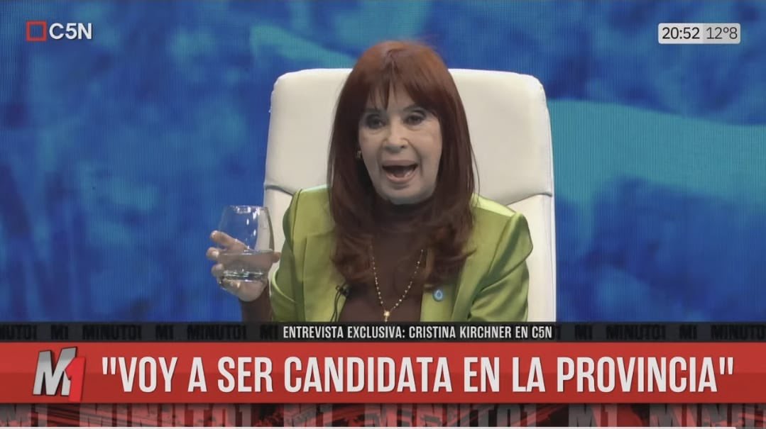 Se llama Cristina Kirchner. Empobreció a la Argentina. Está doblemente condenada. Firmó el pacto de impunidad con Irán. Durante su gobierno asesinaron a un fiscal. En cualquier país normal estaría presa. En Argentina está en C5N anunciando que va a ser candidata. VERGÜENZA.
