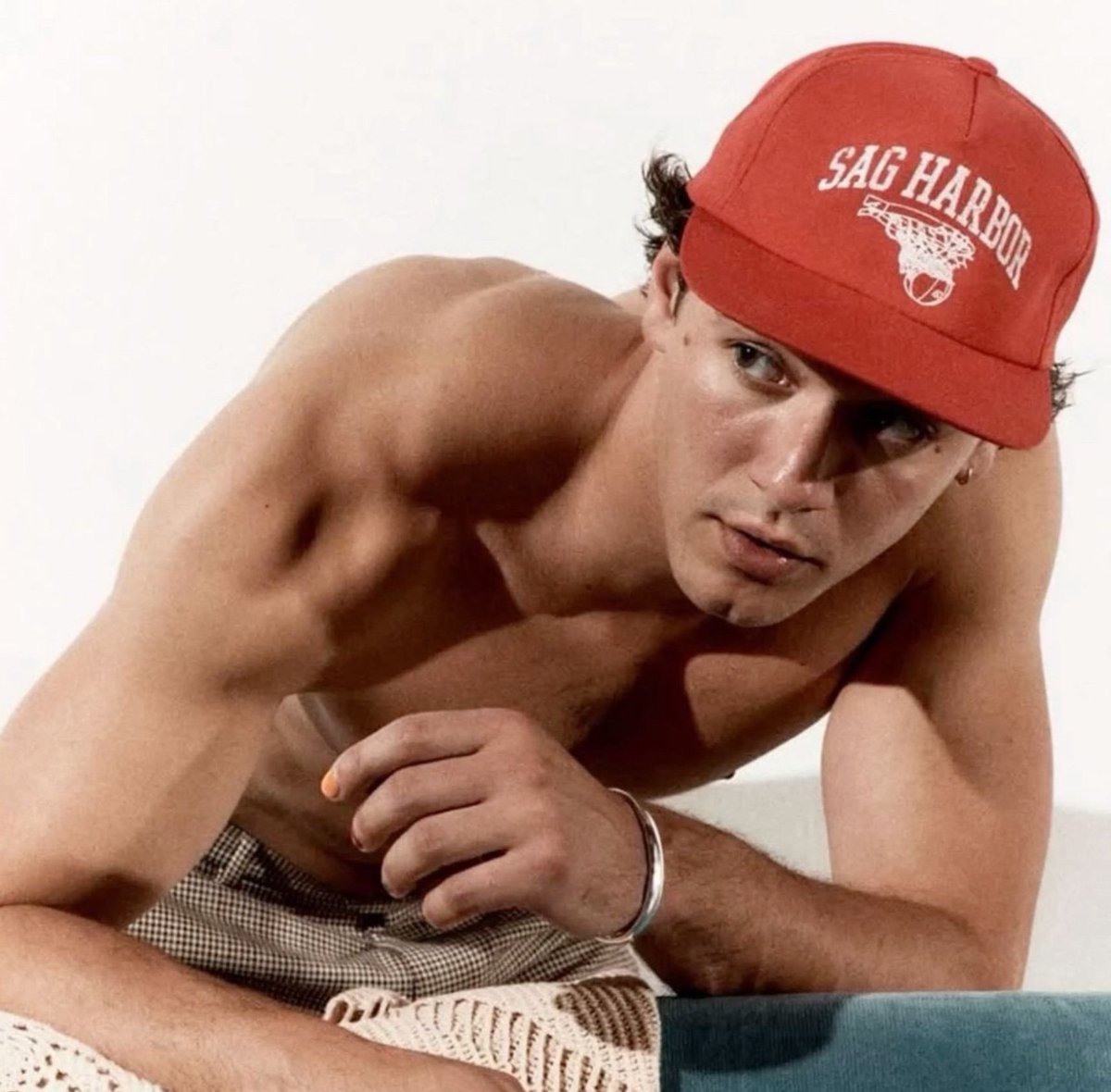 augustbeaushine's tweet image. THE Garrett Graham