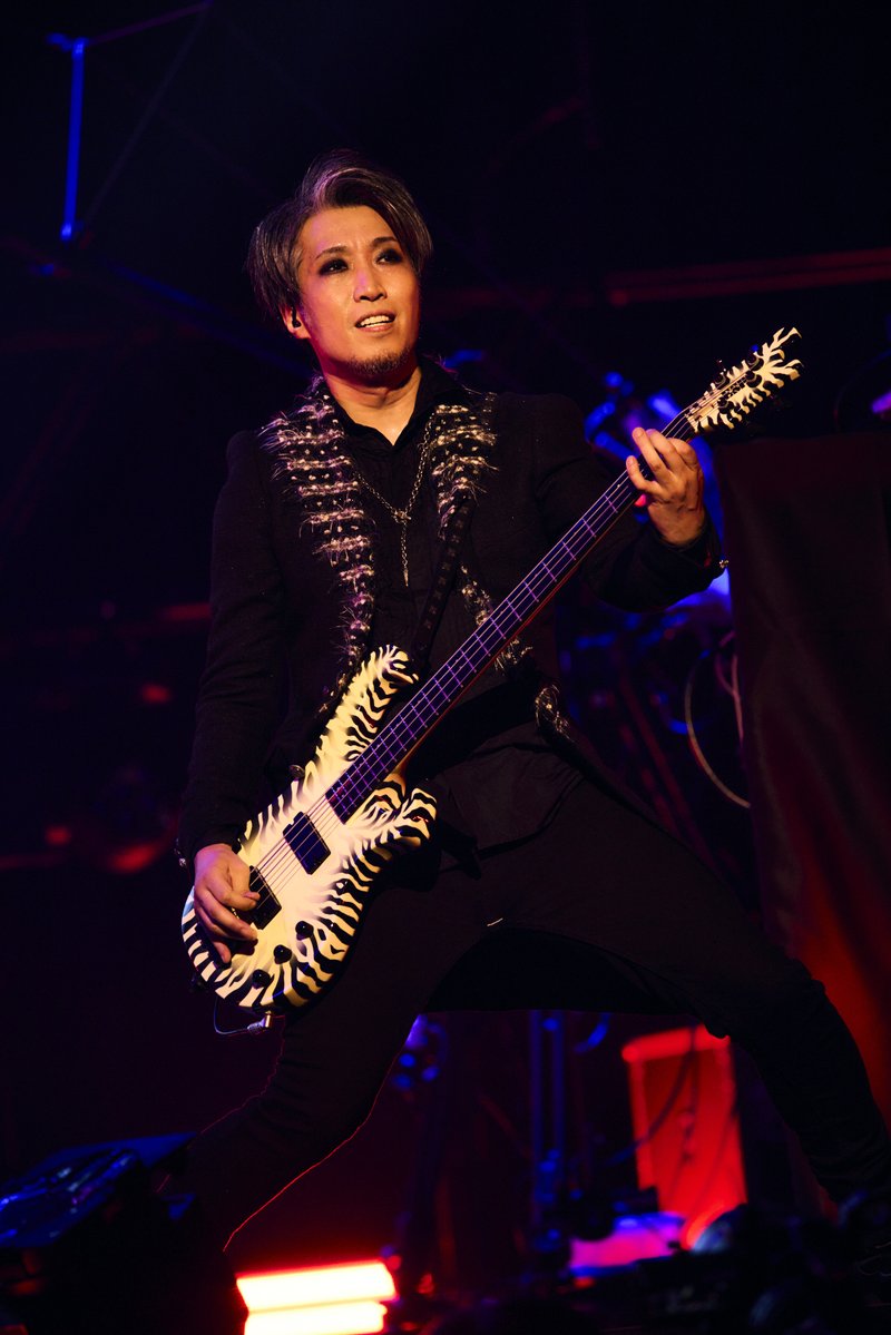 KOHTAさん
誕生日おめでとうございます！！

#PIERROT
#PIERROTKアリーナ横浜 のライブ写真を添えて