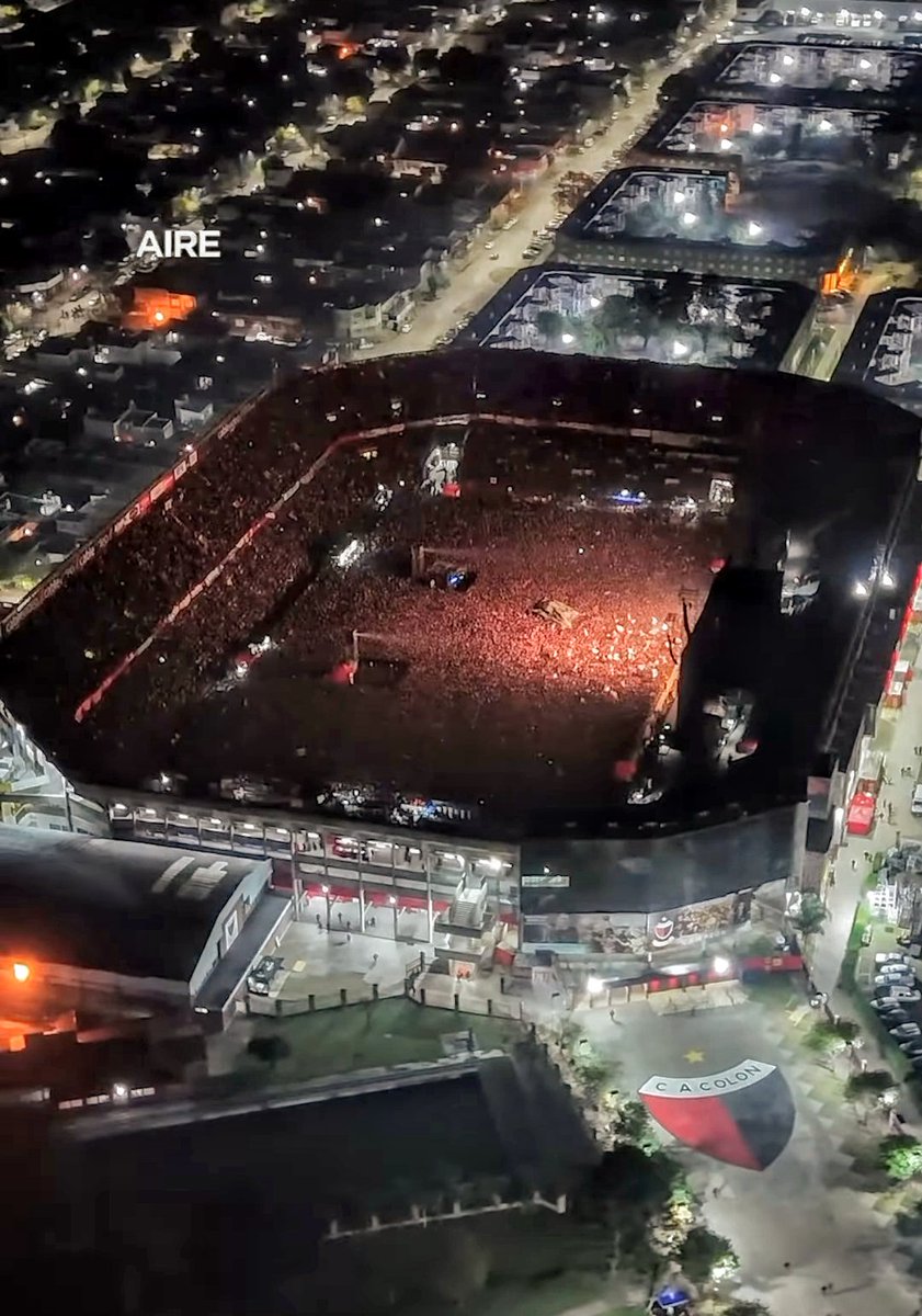 La Renga en Colón 
📸 <a href="/AiredeSantaFe/">Aire de Santa Fe</a>