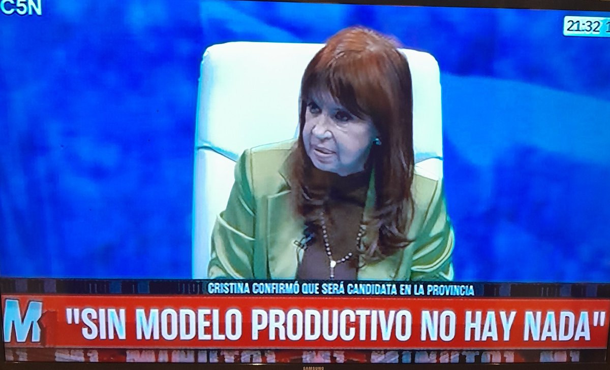 BrunoCeschin's tweet photo. #CristinaEnM1
@CFKArgentina

Por una Argentina Productiva y Sustentable que piense un país integral con polos productivos de agregado de valor, tecnológicos y de comercialización justa. 

Un modelo con el centro en el Ser Humano pensando su desarrollo cuidando la naturaleza. https://t.co/KmPjjdxEuF