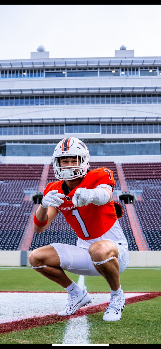 t_riley5's tweet image. Awesome OV in Blacksburg! Huge thanks to all the VT Coaches and Staff for a great weekend! @coachbrentdavis @Coach_Moyseenko @coachstuholt @CoachPMonty @CoachPryVT @HokiesFB