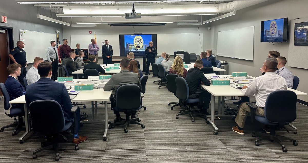 Chief Paul Williams (@chief_spd) on Twitter photo Today I welcomed the members of the 80th <a href="/SGFPolice/">Springfield PD</a> Academy Class to our department. 19 recruits are beginning 6 months of comprehensive training with the goal of receiving their badge at graduation and joining the ranks of one of the finest police agencies in the US. Today I welcomed the members of the 80th <a href="/SGFPolice/">Springfield PD</a> Academy Class to our department. 19 recruits are beginning 6 months of comprehensive training with the goal of receiving their badge at graduation and joining the ranks of one of the finest police agencies in the US.