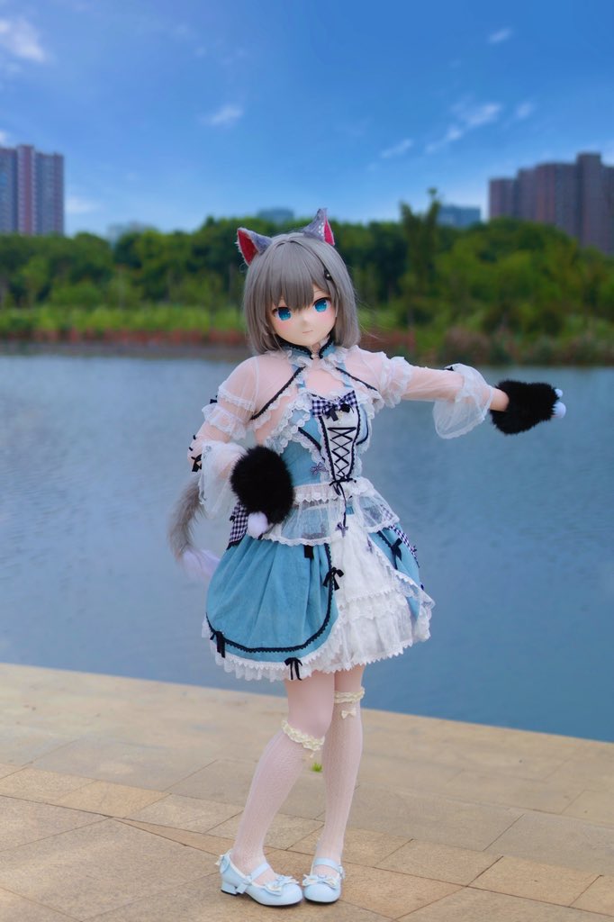 笨蛋主人，猫猫想吃鱼。
你快下去给我抓啦
#kigurumi  #着ぐるみ