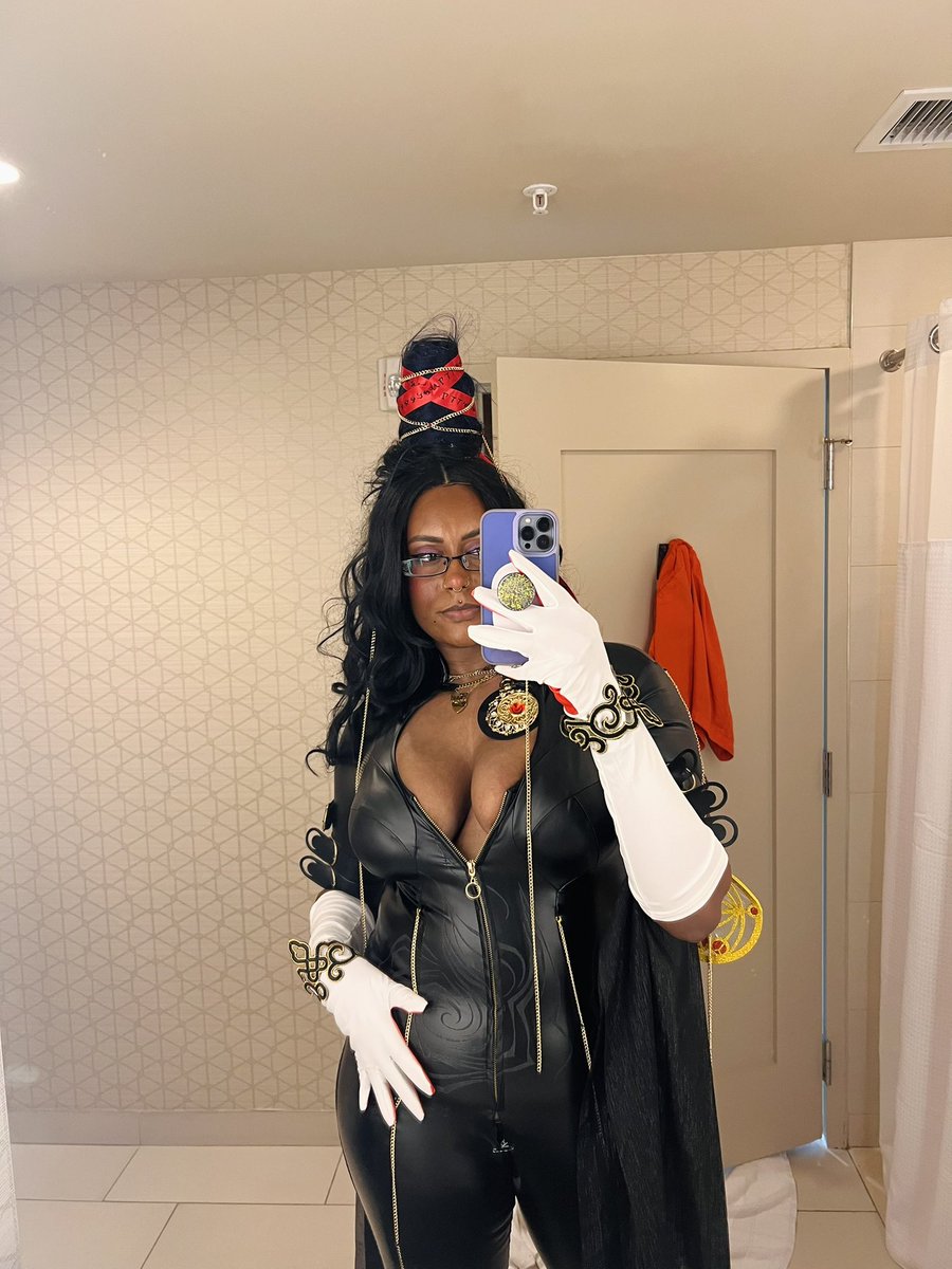 JujutsuBby's tweet image. hey siriβ play the icy girl remix by saweetie and kehlani