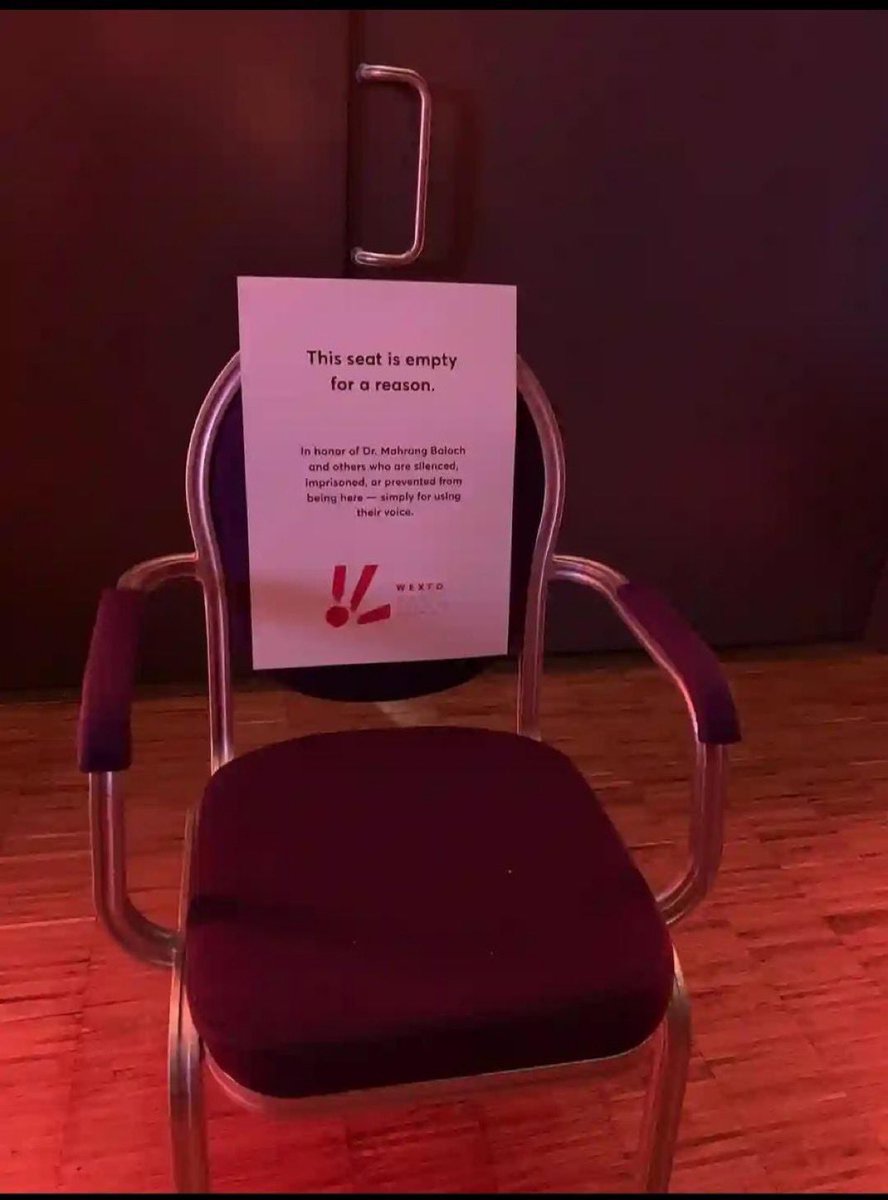 safiibaloch60's tweet photo. This seat is empty for a reason.
In honor of Dr. Mahrang Baloch and others who are silenced, imprisoned, or prevented from being here - simply for using their voice.Says world expression forum #WEXFO #WEXFO2025 #worldexpressionforum https://t.co/gYDa1JlVw6