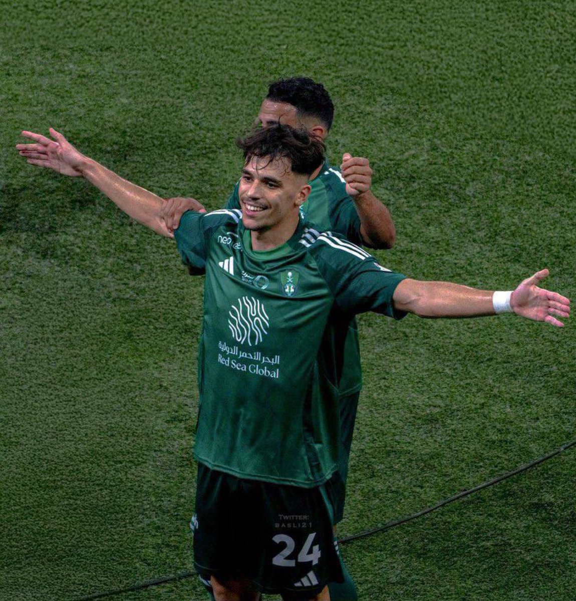 فابريزيو رومانو🚨🚨:يقترب بورتو من صفقة غابري فيغا من الأهلي مع تقدم المفاوضات إلى المراحل النهائية.

لا تزال هناك بعض التفاصيل التي يجب توضيحها للاعب خط الوسط الإسباني للانضمام إلى بورتو ولكن التعامل في مراحل متقدمة جدا.