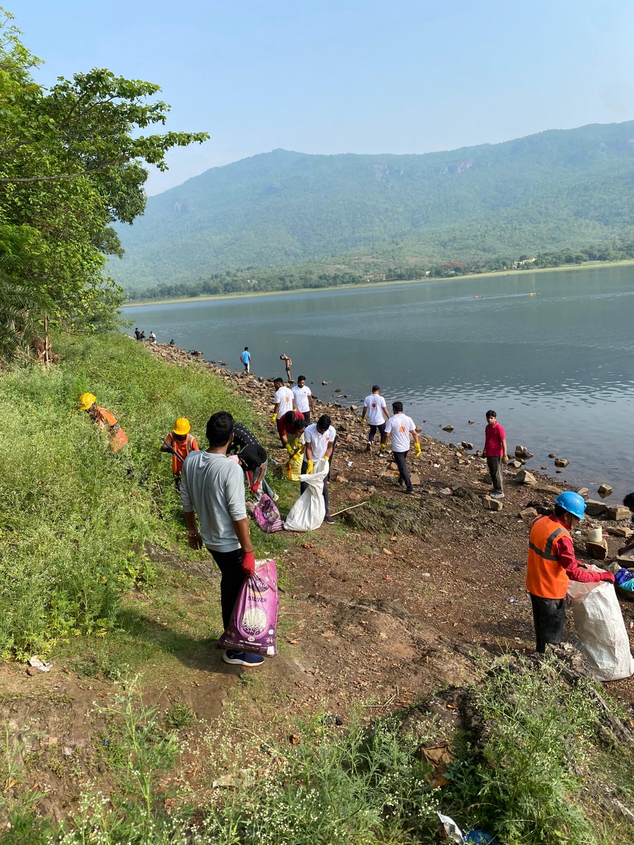 Jamshedpur aims for plastic-free rivers! 🌊

Under the #BeatThePlastic campaign, Jamshedpur MC &amp; NGOs conducted a Plog Run &amp; cleanup drive, collecting 300+ kg of plastic waste which was sent to the Plastic Waste Management Unit later. 
#WorldEnvironmentDay #EndPlasticPollution