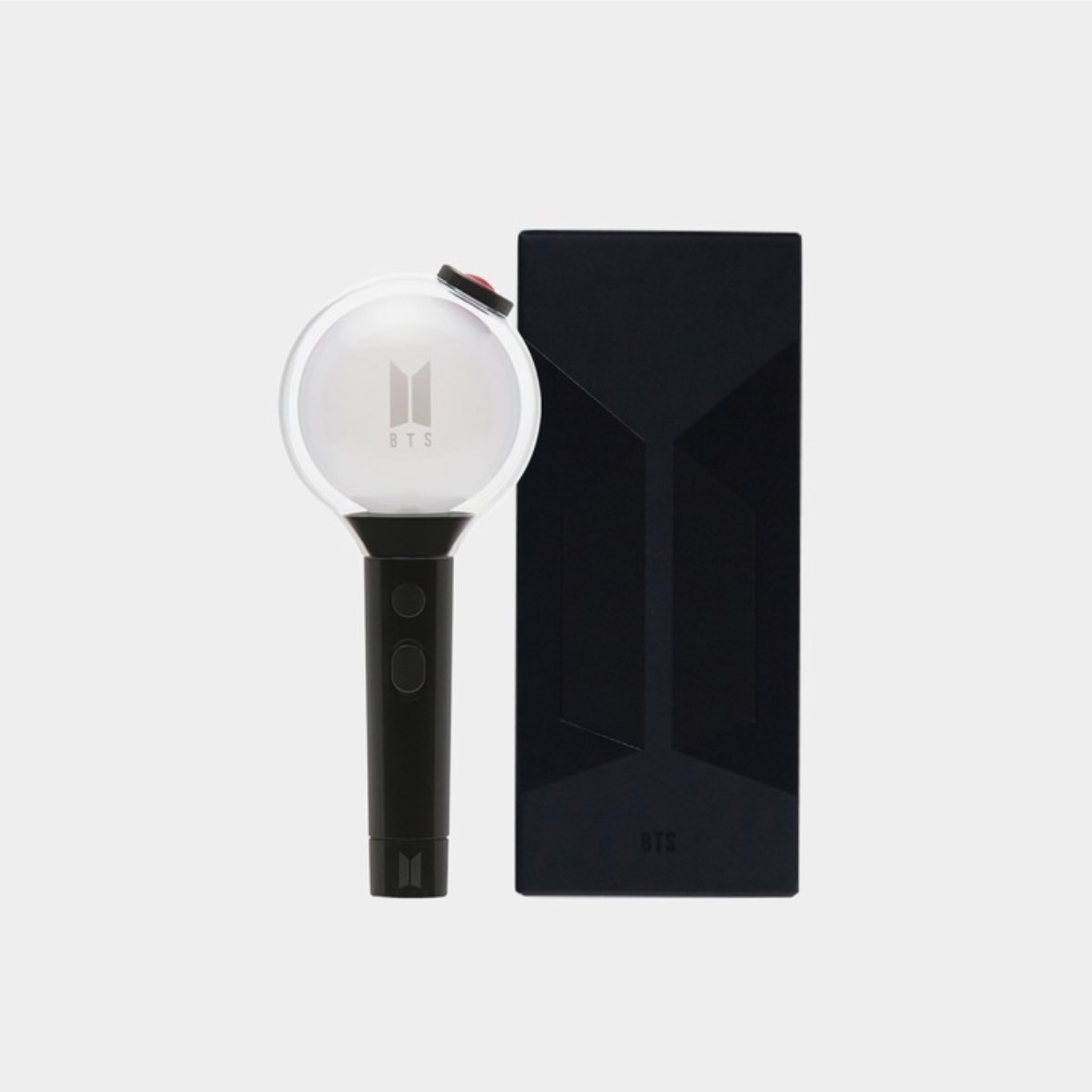Iovedkoo's tweet image. BTS LIGHTSTICK GIVEAWAY💜

- follow + retweet
- read info in thread about joining! 

💫 ww
💫 official bts lightstick 

ENDS JUNE/25