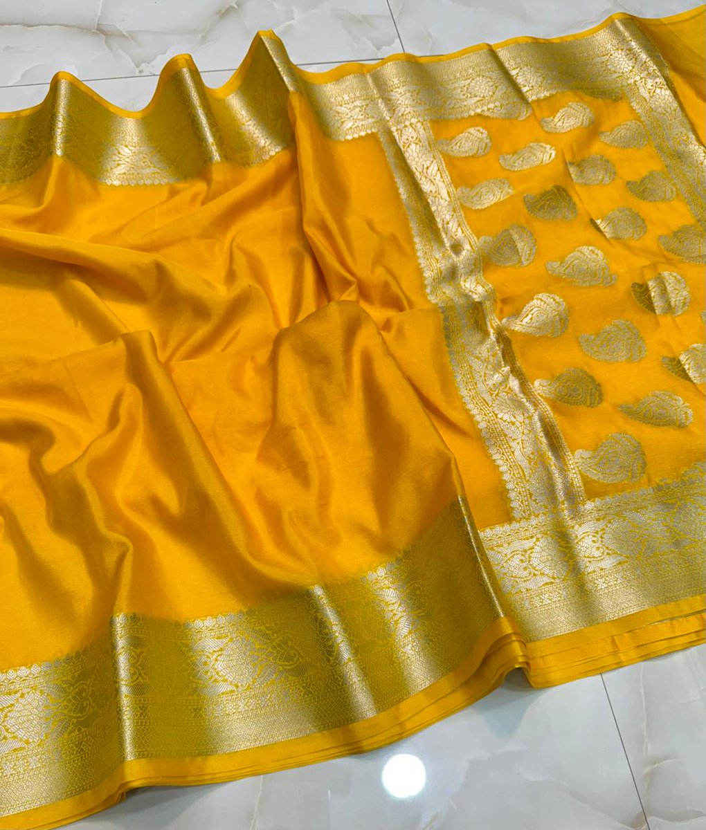 The new collection of Katan Silk Sarees is here!

Katan sarees are the epitome of grace and sophistication 🌸🌿