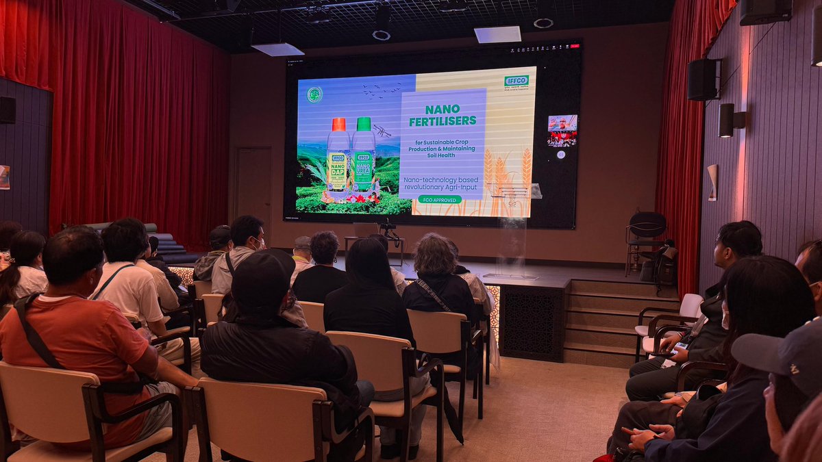 Showcasing India’s Agri-Cooperative Excellence!
At the India Pavilion – Bharat, visitors attended insightful virtual presentations by Dr. Yogendra Kumar, Marketing Director, IFFCO, and Dr. Tarunendu Singh, Chief of Agricultural Services, IFFCO.

#BharatAtExpo2025 #IndiaAtExpo2025