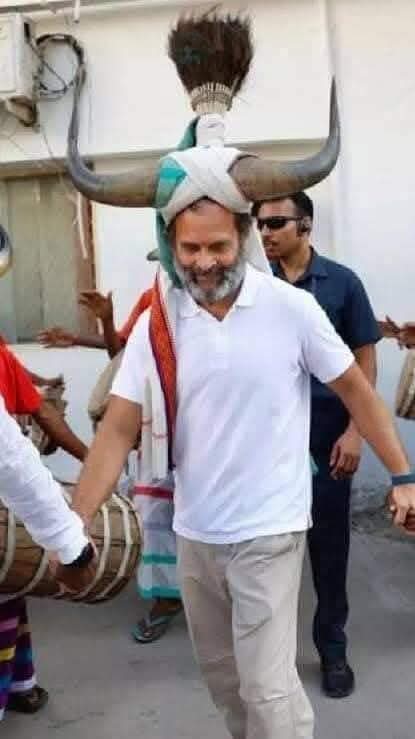 *विचित्र संयोग*

*1970 में*

*मेरा नाम जोकर*

*और*

*कांग्रेस का जोकर*

*एक ही दिन रिलीज हुई थी*