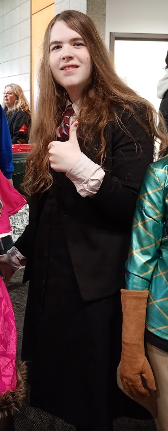 sorry to anyone i've tricked into believing i'm a cute boy by my pfp/sona i'm actually a hot woman irl i'm sorry for deceiving you all