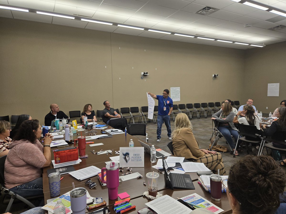 ignacior38's tweet image. Proud to join LCPS leaders this morning at the LCPS QTEL Institute with Dr. Aída Walqui & Leslie Hamburger—powerful learning for equity & excellence.
Another cohort also engaged in Standards-Based Learning to elevate clarity, consistency & rigor for all students. @LCPSnet