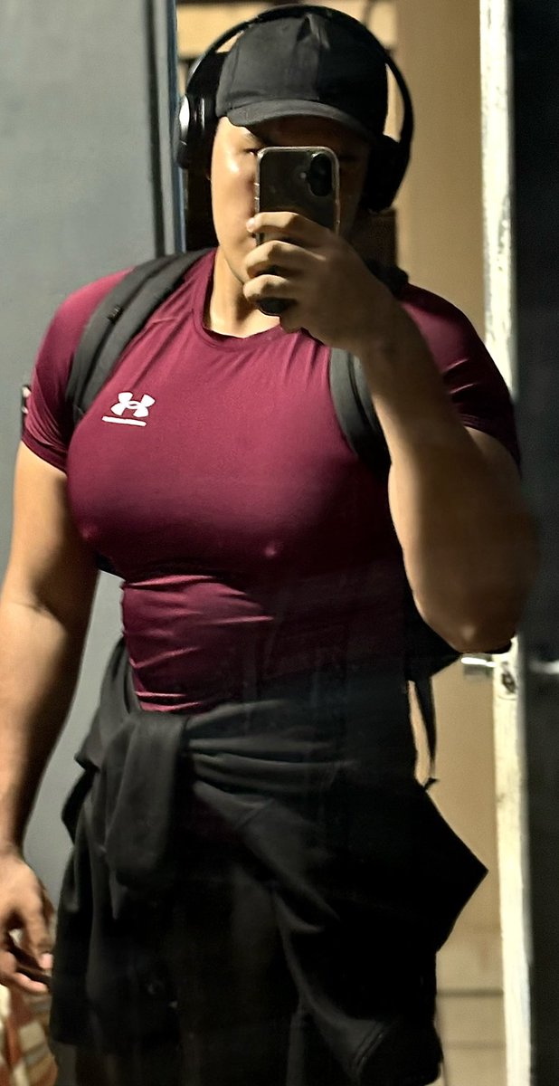 Growing stronger and hotter every day… thanks to your donations 😈🔥

#nipples #pecs #torso #nips #pezon #chest #pecho #barechest #tetas #tetillas #areolas #nipslip #tits #hot #sfw #nsfw #muscle #man #men #guy #malebody #motivation #gym #fitness