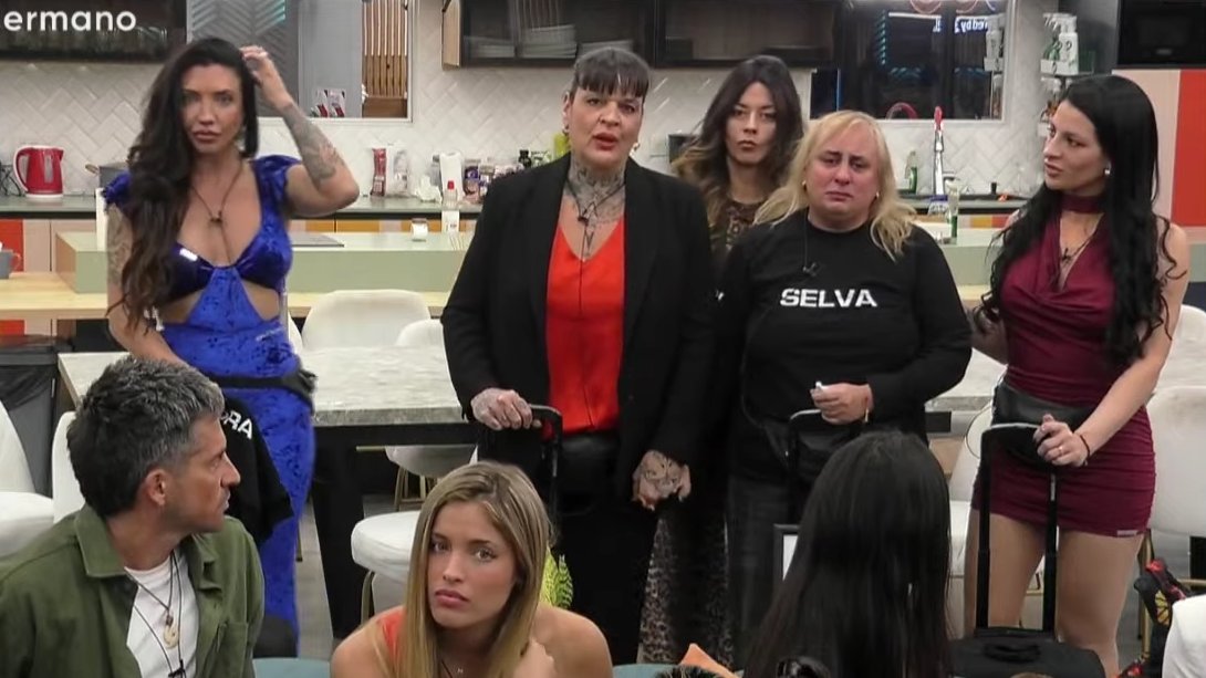 People hate women who serve