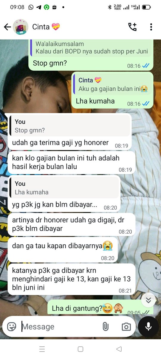 hf_aja's tweet photo. Duh, drama lagi pagi ini 😅🙈
"masih ada aku 🤪😁"
#HidupSeru #NikmatinAja https://t.co/ucYlNCcTMw