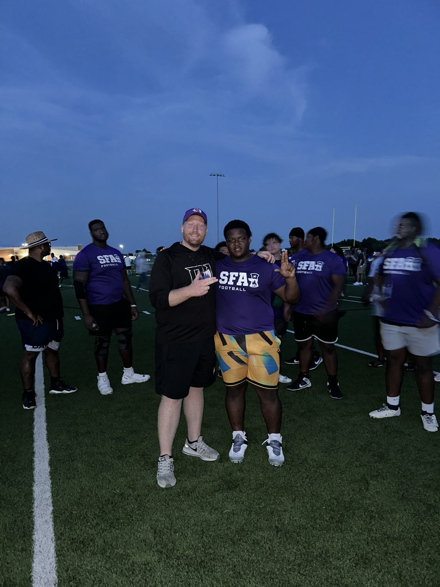 Khaliljohnsonn's tweet image. Had a great time at SFA today went undefeated on the day! @SFACoachGraf
@RALeo1974 @RHS_CoachShead @RHSWolfpackFB @Ranchview_SC
