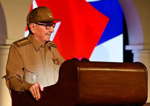 Yaneidys Pérez Cruz (@yaneidysprezcr1) on Twitter photo ¡Felicidades, General! Que su ejemplo de vida sigan inspirando a Cuba y al mundo.
#RaúlEsRaúl
#MujeresEnRevolución <a href="/TeresaBoue/">@SecGFMC</a> <a href="/FMC_Cuba/">FMC de Cuba</a> <a href="/DiazCanelB/">Miguel Díaz-Canel Bermúdez</a> <a href="/DrRobertoMOjeda/">Dr. Roberto Morales Ojeda</a> ¡Felicidades, General! Que su ejemplo de vida sigan inspirando a Cuba y al mundo.
#RaúlEsRaúl
#MujeresEnRevolución <a href="/TeresaBoue/">@SecGFMC</a> <a href="/FMC_Cuba/">FMC de Cuba</a> <a href="/DiazCanelB/">Miguel Díaz-Canel Bermúdez</a> <a href="/DrRobertoMOjeda/">Dr. Roberto Morales Ojeda</a>