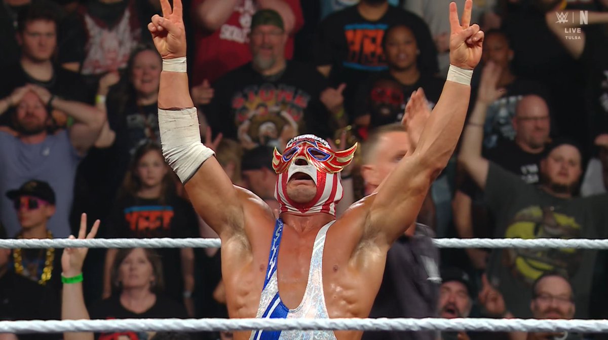 Sean Ross Sapp of Fightful.com tweet media