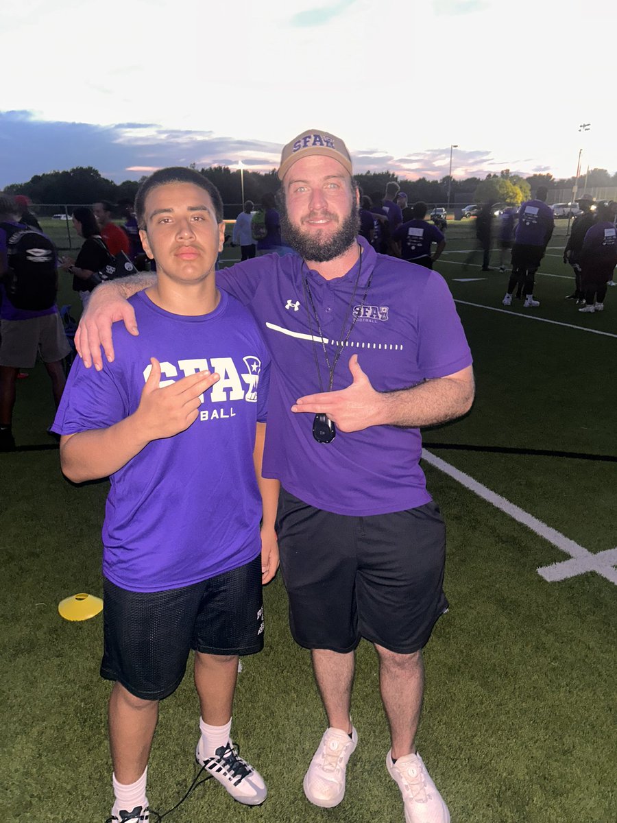 Cru2x_'s tweet image. I just want to thank god for allowing me to have this experience and the SFA Coaching staff for allowing me to come out and showcase my skills!See U 6/28 #AxeEm 🪓CO 2029 Athlete/LB @CoachCarthel @Coach_Jaheim @Coach_RogersSFA @rohawksfootball @CoachTraun @_CoachROB__ @MRcoachP