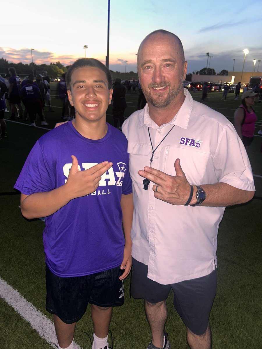 Cru2x_'s tweet image. I just want to thank god for allowing me to have this experience and the SFA Coaching staff for allowing me to come out and showcase my skills!See U 6/28 #AxeEm 🪓CO 2029 Athlete/LB @CoachCarthel @Coach_Jaheim @Coach_RogersSFA @rohawksfootball @CoachTraun @_CoachROB__ @MRcoachP